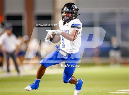 Thumbnail 3 in College Park vs New Caney photogallery.