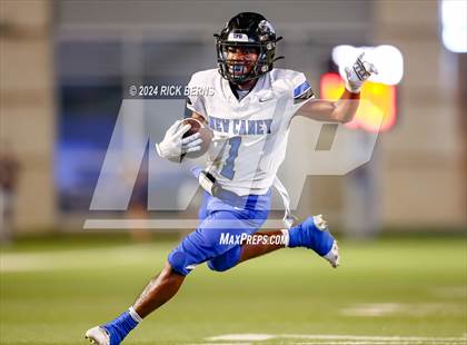 Thumbnail 1 in College Park vs New Caney photogallery.