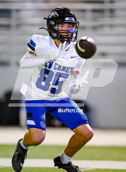 Thumbnail 3 in College Park vs New Caney photogallery.