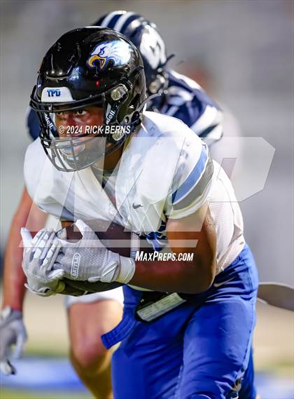 Thumbnail 2 in College Park vs New Caney photogallery.