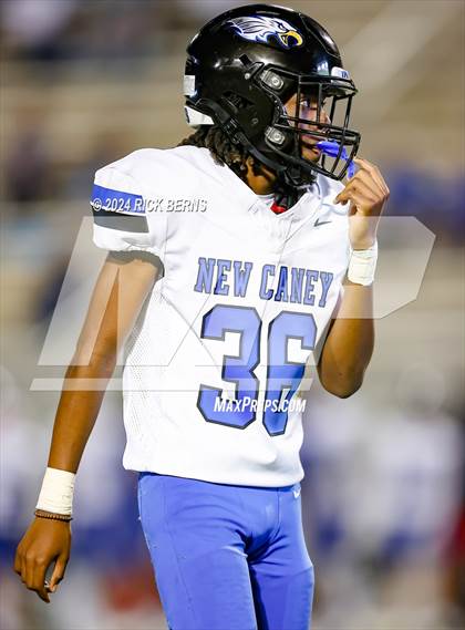 Thumbnail 3 in College Park vs New Caney photogallery.