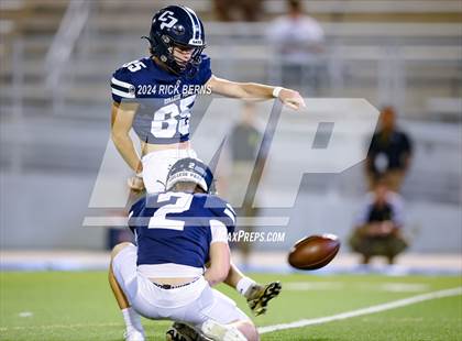 Thumbnail 3 in College Park vs New Caney photogallery.