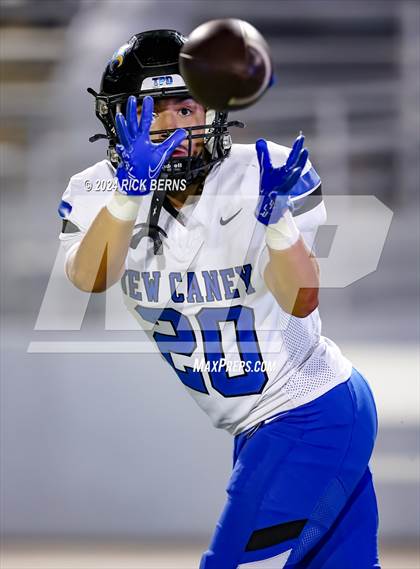Thumbnail 3 in College Park vs New Caney photogallery.
