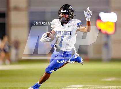 Thumbnail 2 in College Park vs New Caney photogallery.