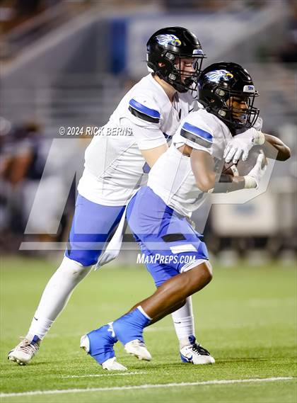 Thumbnail 3 in College Park vs New Caney photogallery.