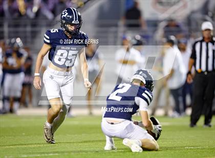 Thumbnail 2 in College Park vs New Caney photogallery.