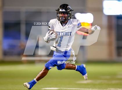 Thumbnail 2 in College Park vs New Caney photogallery.