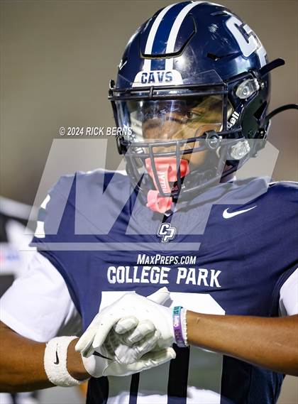 Thumbnail 1 in College Park vs New Caney photogallery.