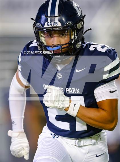 Thumbnail 1 in College Park vs New Caney photogallery.
