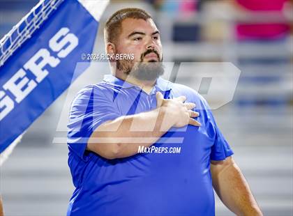 Thumbnail 3 in College Park vs New Caney photogallery.