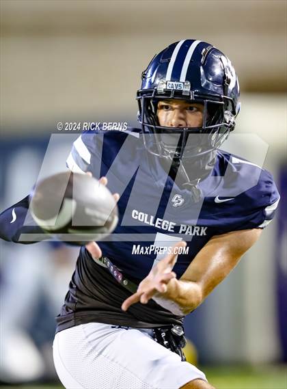 Thumbnail 2 in College Park vs New Caney photogallery.