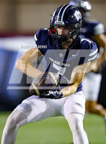Thumbnail 2 in College Park vs New Caney photogallery.