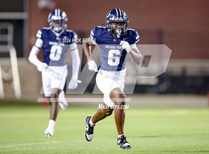 Thumbnail 1 in College Park vs New Caney photogallery.