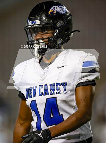 Thumbnail 2 in College Park vs New Caney photogallery.