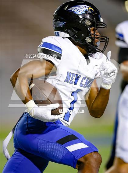 Thumbnail 2 in College Park vs New Caney photogallery.