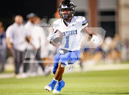 Thumbnail 2 in College Park vs New Caney photogallery.