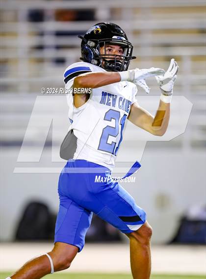 Thumbnail 1 in College Park vs New Caney photogallery.