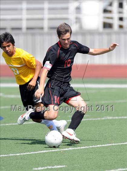 Thumbnail 1 in Mt. Pleasant vs Lovejoy (4A Region 2 Semifinals) photogallery.