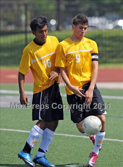 Thumbnail 2 in Mt. Pleasant vs Lovejoy (4A Region 2 Semifinals) photogallery.