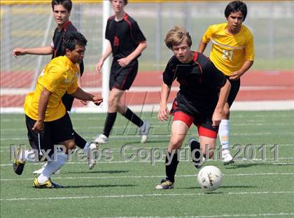 Thumbnail 3 in Mt. Pleasant vs Lovejoy (4A Region 2 Semifinals) photogallery.