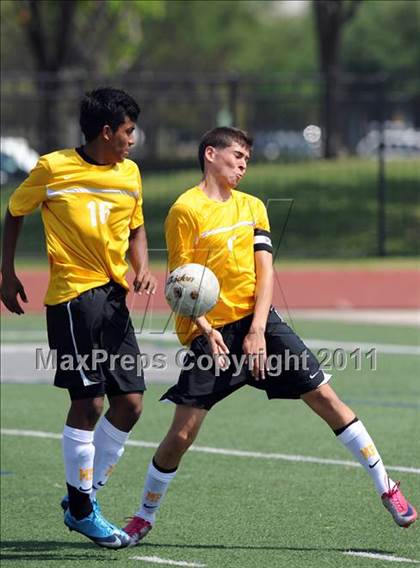 Thumbnail 1 in Mt. Pleasant vs Lovejoy (4A Region 2 Semifinals) photogallery.