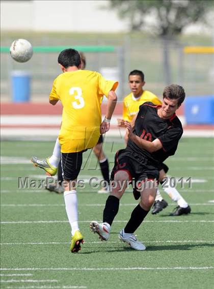 Thumbnail 2 in Mt. Pleasant vs Lovejoy (4A Region 2 Semifinals) photogallery.