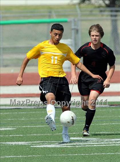 Thumbnail 2 in Mt. Pleasant vs Lovejoy (4A Region 2 Semifinals) photogallery.