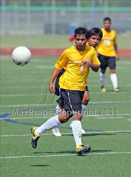 Thumbnail 1 in Mt. Pleasant vs Lovejoy (4A Region 2 Semifinals) photogallery.