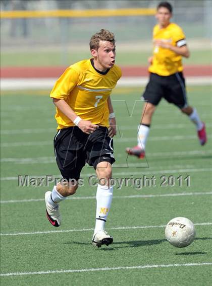 Thumbnail 2 in Mt. Pleasant vs Lovejoy (4A Region 2 Semifinals) photogallery.