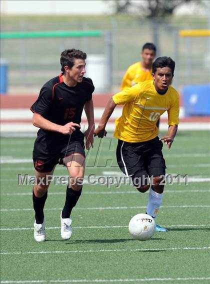 Thumbnail 2 in Mt. Pleasant vs Lovejoy (4A Region 2 Semifinals) photogallery.