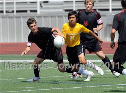 Thumbnail 1 in Mt. Pleasant vs Lovejoy (4A Region 2 Semifinals) photogallery.