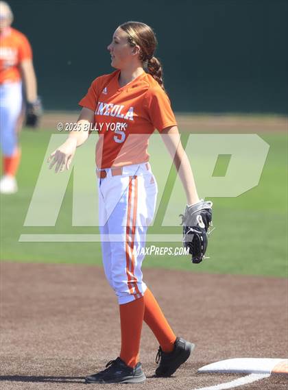 Thumbnail 1 in Grand Saline vs Mineola photogallery.