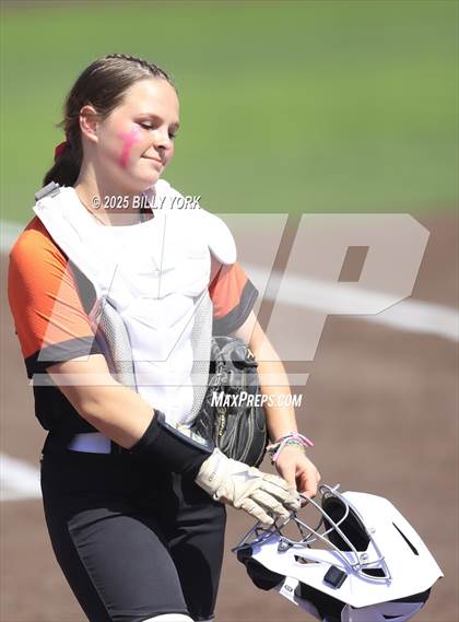 Thumbnail 1 in Grand Saline vs Mineola photogallery.