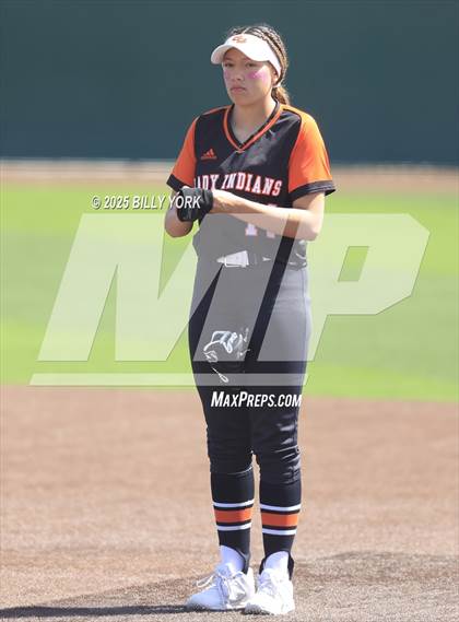 Thumbnail 3 in Grand Saline vs Mineola photogallery.