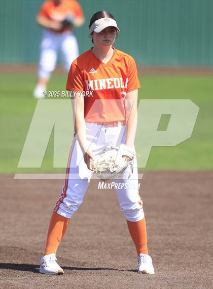 Thumbnail 1 in Grand Saline vs Mineola photogallery.