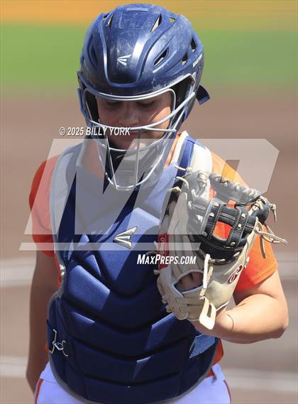 Thumbnail 3 in Grand Saline vs Mineola photogallery.