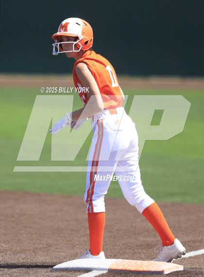 Thumbnail 3 in Grand Saline vs Mineola photogallery.