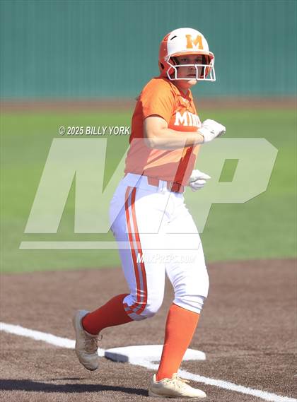 Thumbnail 2 in Grand Saline vs Mineola photogallery.