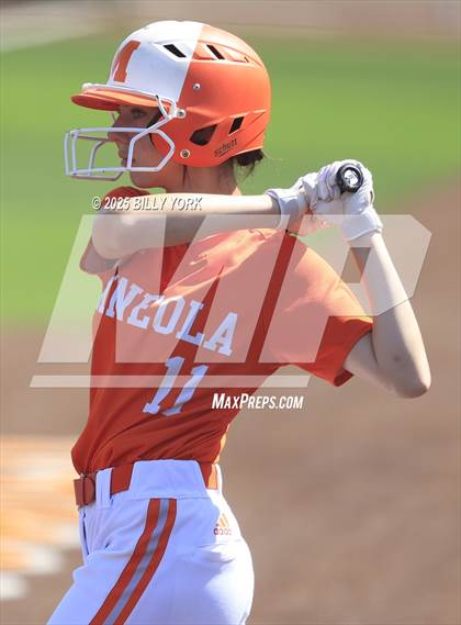 Thumbnail 2 in Grand Saline vs Mineola photogallery.