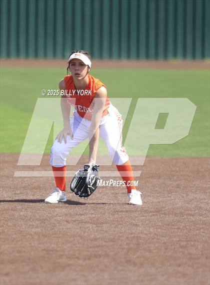Thumbnail 2 in Grand Saline vs Mineola photogallery.
