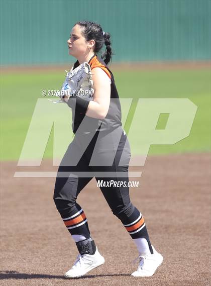 Thumbnail 2 in Grand Saline vs Mineola photogallery.