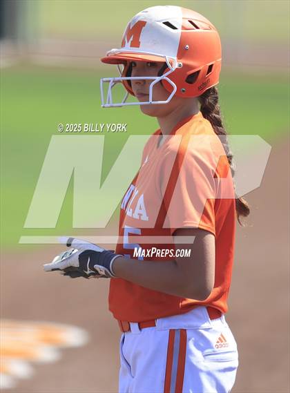 Thumbnail 3 in Grand Saline vs Mineola photogallery.