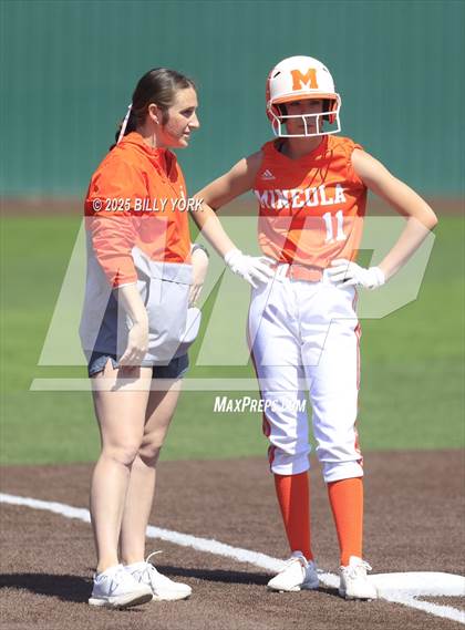 Thumbnail 1 in Grand Saline vs Mineola photogallery.