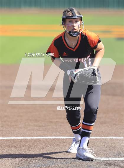 Thumbnail 1 in Grand Saline vs Mineola photogallery.
