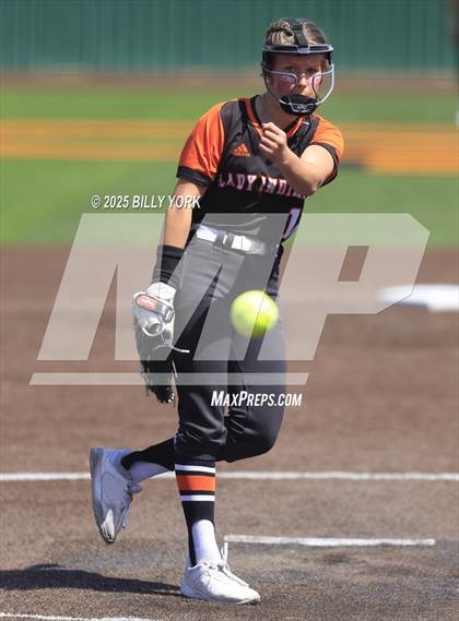 Thumbnail 3 in Grand Saline vs Mineola photogallery.