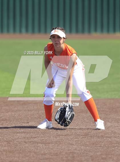 Thumbnail 2 in Grand Saline vs Mineola photogallery.