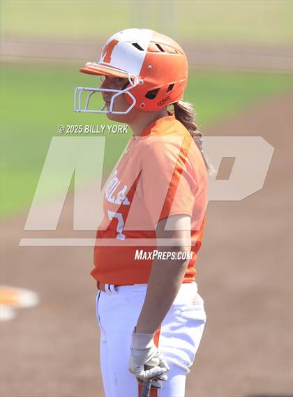 Thumbnail 2 in Grand Saline vs Mineola photogallery.
