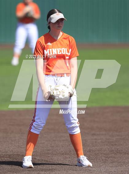 Thumbnail 1 in Grand Saline vs Mineola photogallery.