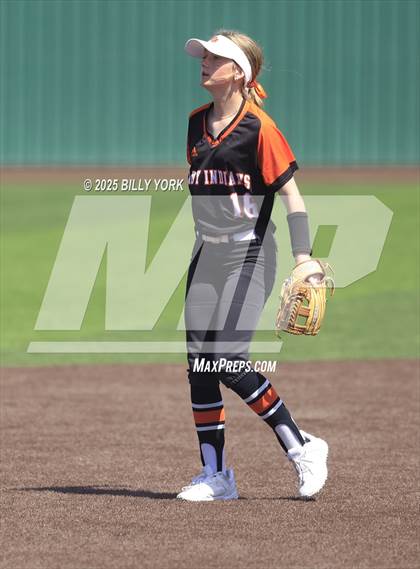 Thumbnail 3 in Grand Saline vs Mineola photogallery.
