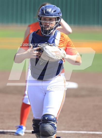 Thumbnail 1 in Grand Saline vs Mineola photogallery.